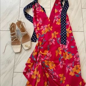 Super cute floral print dress with polka dots!